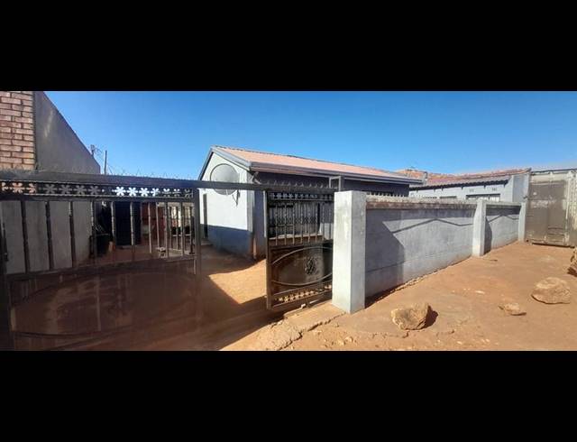 4 BEDROOM PROPERTY TO RENT IN MOLELEKI